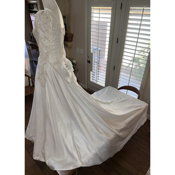 Rare NWT Vintage Wedding Dress Size 10 Beaded Lace Gown Cathedral Train 80s - Picture 6 of 16